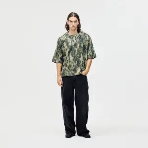 OVERSIZED CAMO LOGO TEE